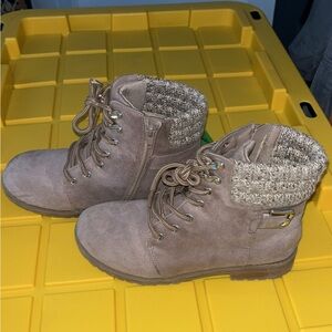 Stylish Tan Ankle Boots with Knit Cuff